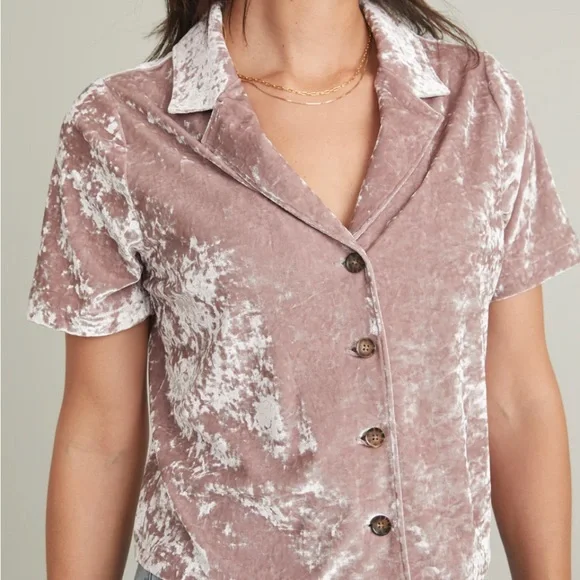 Marine Layer - Ivy short sleeve shirt in Mauve crushed velour - Picture 3 of 3
